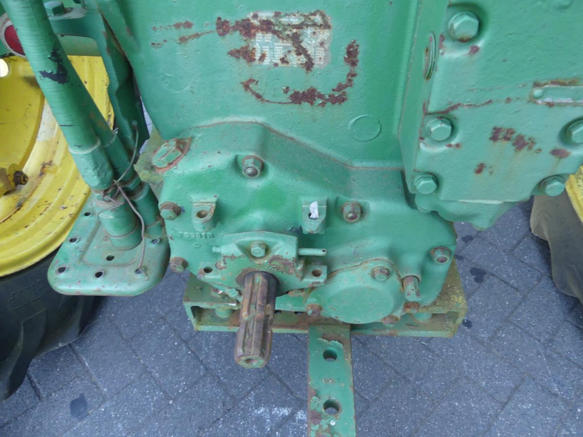 Traktors John-Deere 730: foto 12