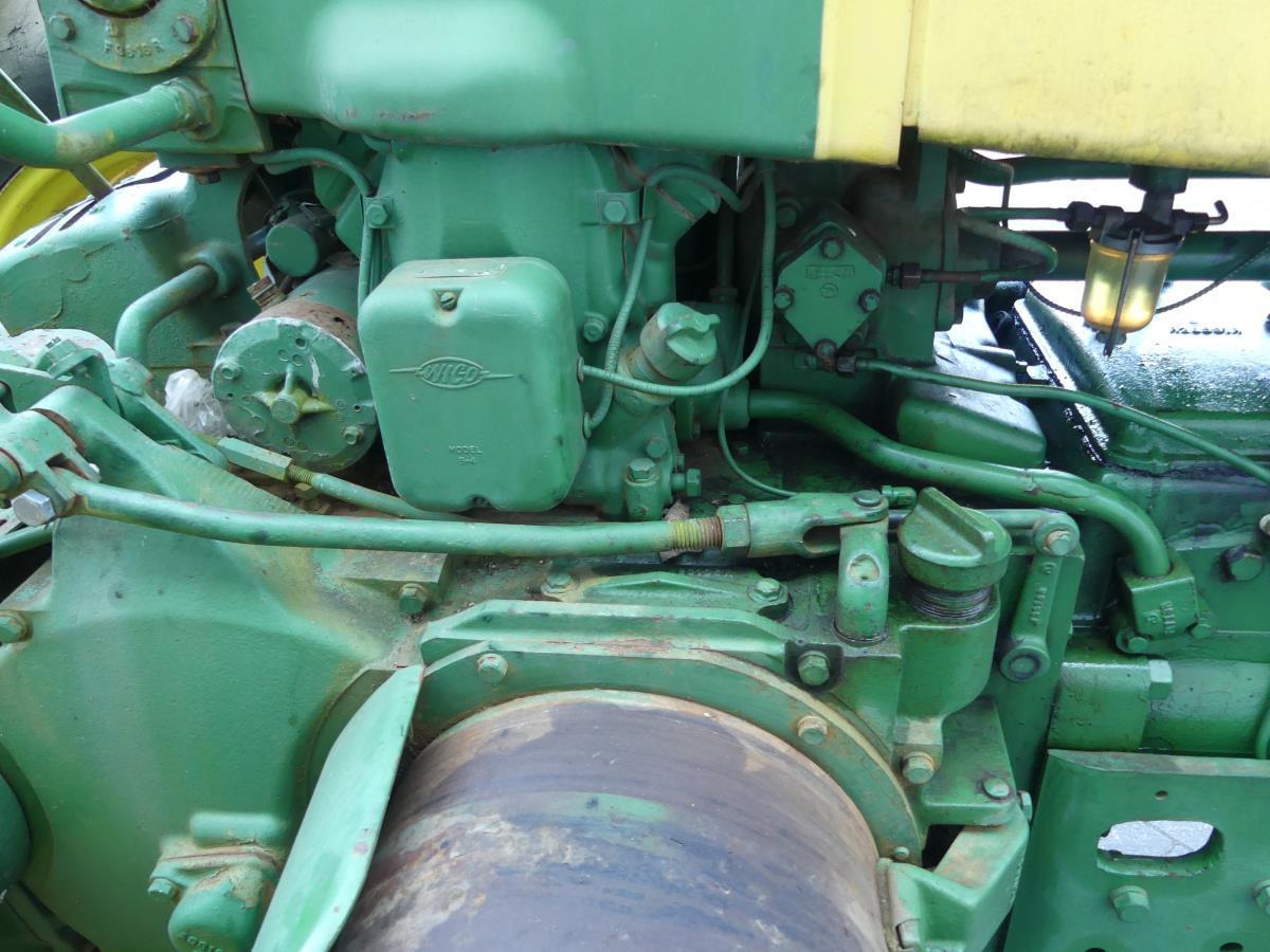 Traktors John-Deere 730: foto 30