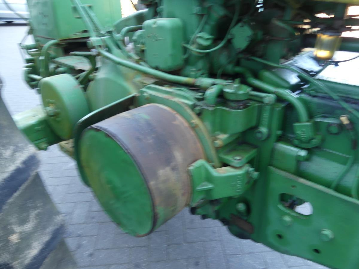 Traktors John-Deere 730: foto 29
