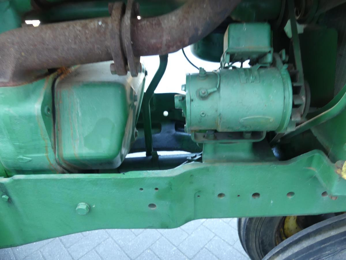 Traktors John-Deere 730: foto 33