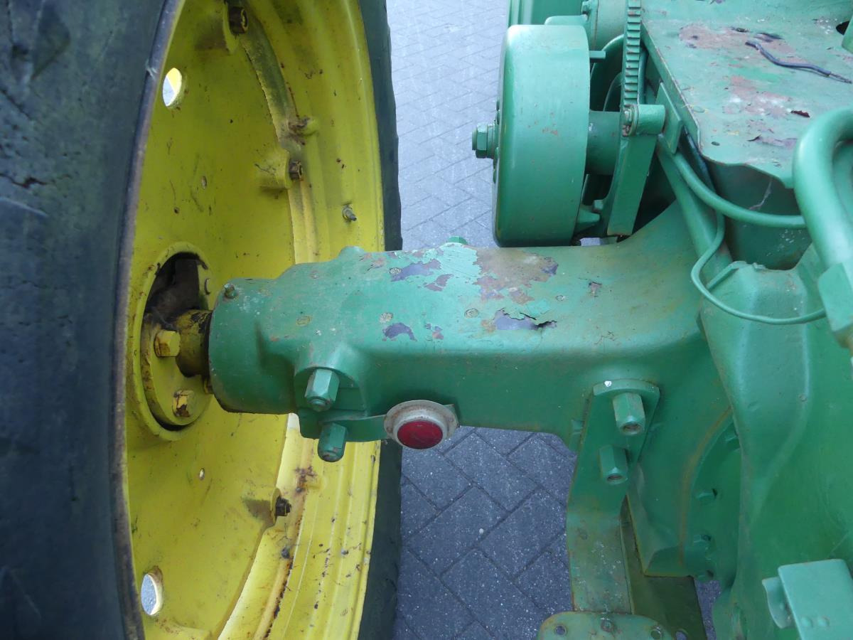 Traktors John-Deere 730: foto 9