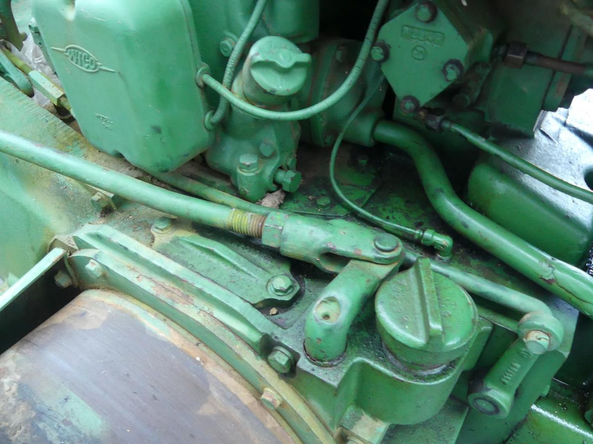 Traktors John-Deere 730: foto 31