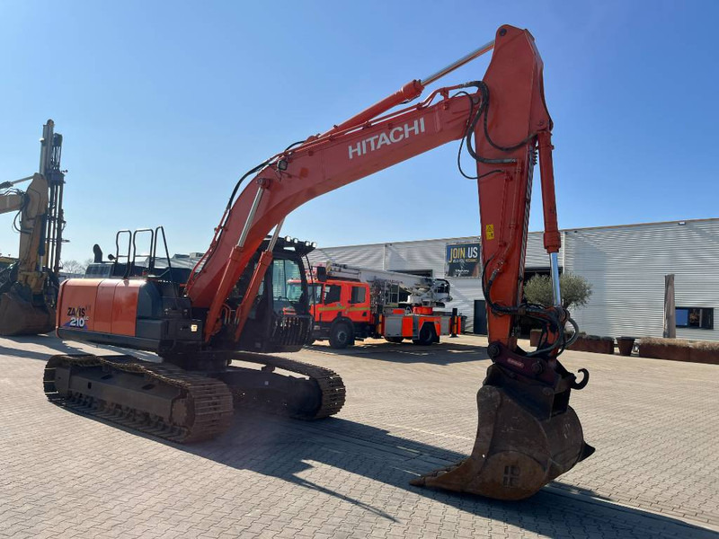 Hitachi ZX 210 LC-6 - Kāpurķēžu ekskavators: foto 4 Hitachi ZX 210 LC-6 - Kāpurķēžu ekskavators: foto 4