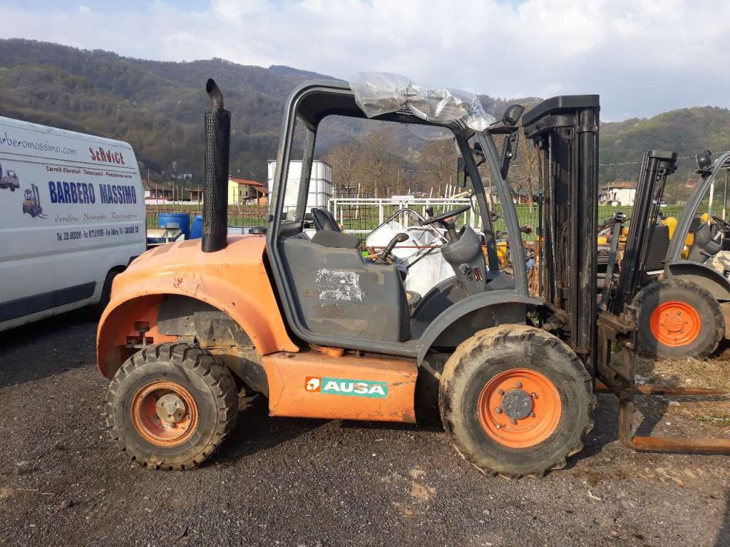 Ausa C200HX4 - Bezceļu autokrāvējs: foto 3 Ausa C200HX4 - Bezceļu autokrāvējs: foto 3