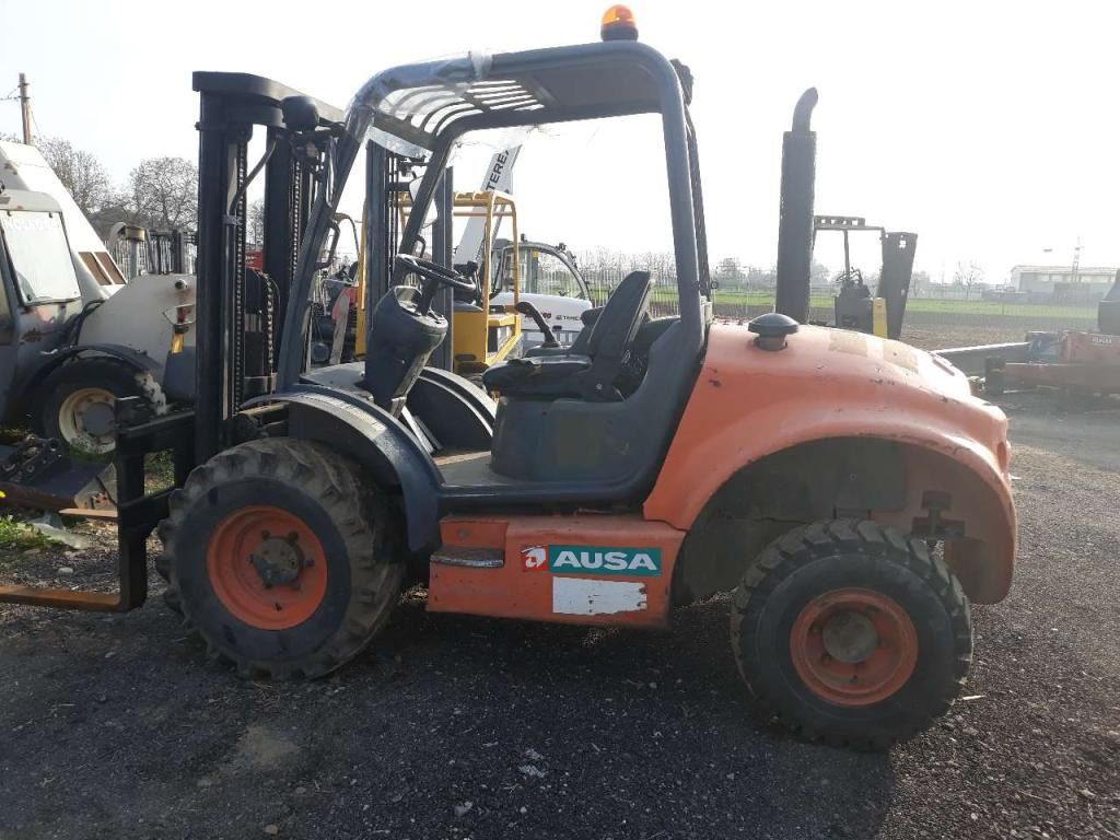 Ausa C200HX4 - Bezceļu autokrāvējs: foto 1 Ausa C200HX4 - Bezceļu autokrāvējs: foto 1
