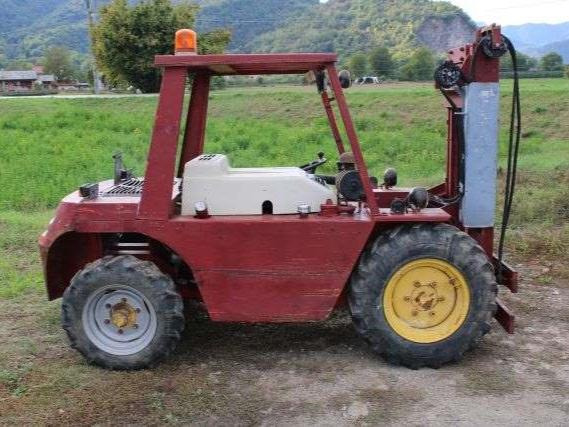 Manitou MC20P - Bezceļu autokrāvējs: foto 3 Manitou MC20P - Bezceļu autokrāvējs: foto 3