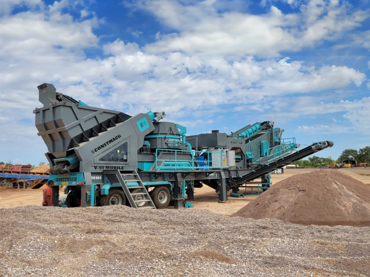 Constmach Mobiler Prallbrecher mit vertikaler Welle und einer Kapazität von 250 t/h - Mobilais drupinātājs: foto 2 Constmach Mobiler Prallbrecher mit vertikaler Welle und einer Kapazität von 250 t/h - Mobilais drupinātājs: foto 2