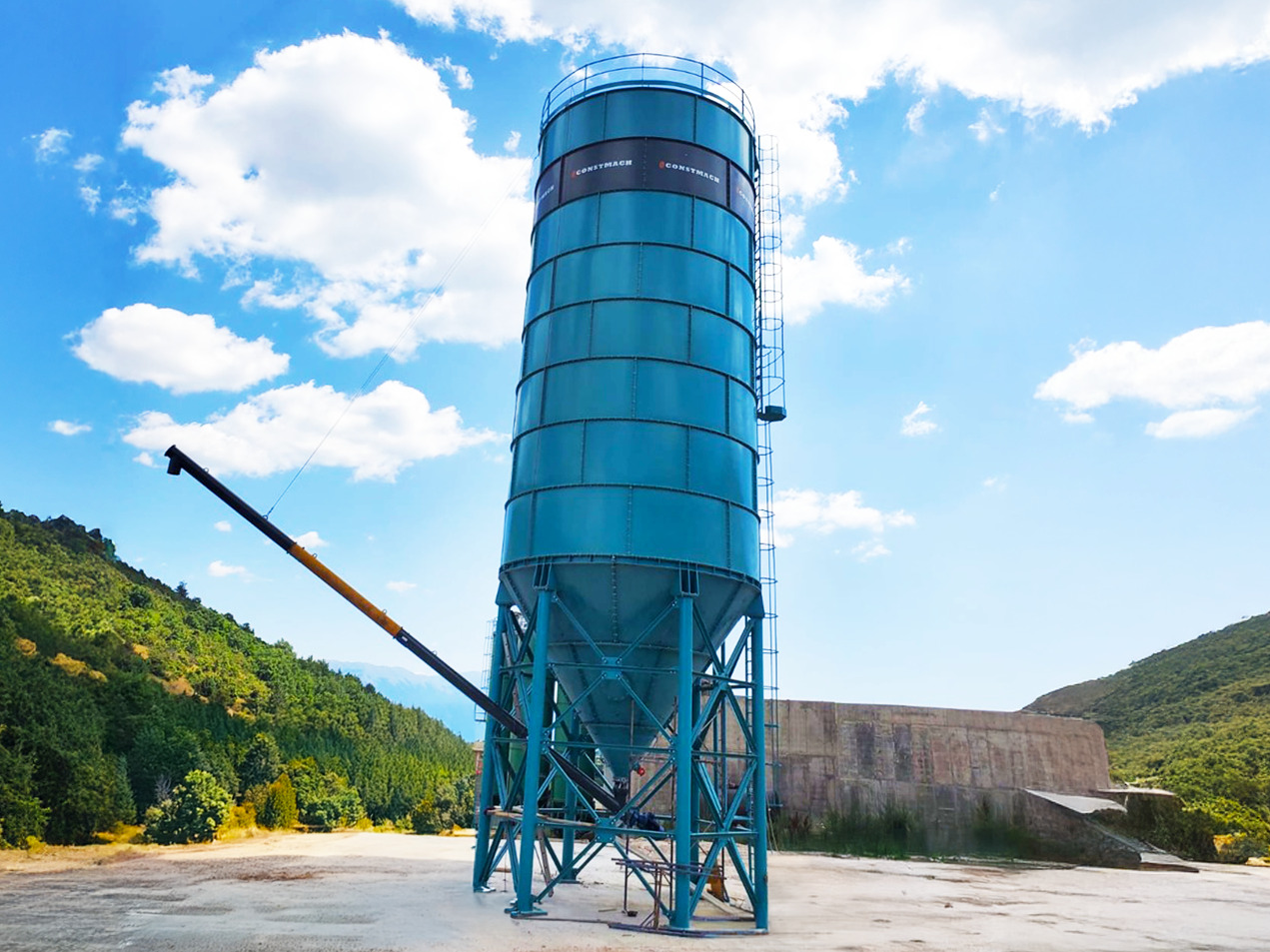 Constmach Zement Silo mit 500 Tonnen Kapazität - Cementa tvertne: foto 1 Constmach Zement Silo mit 500 Tonnen Kapazität - Cementa tvertne: foto 1