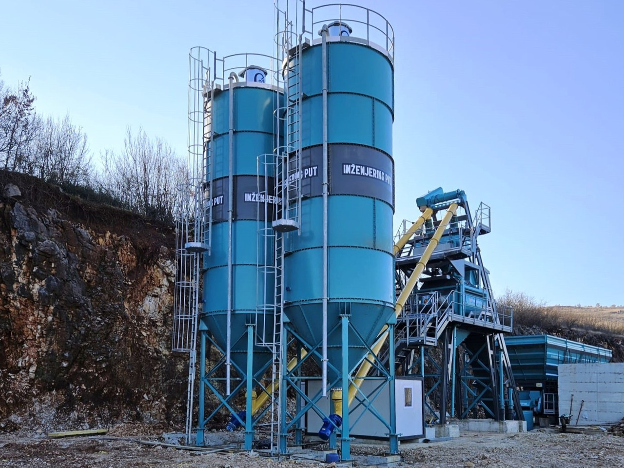 Constmach Zement Silo mit 75 Tonnen Kapazität - Cementa tvertne: foto 1 Constmach Zement Silo mit 75 Tonnen Kapazität - Cementa tvertne: foto 1