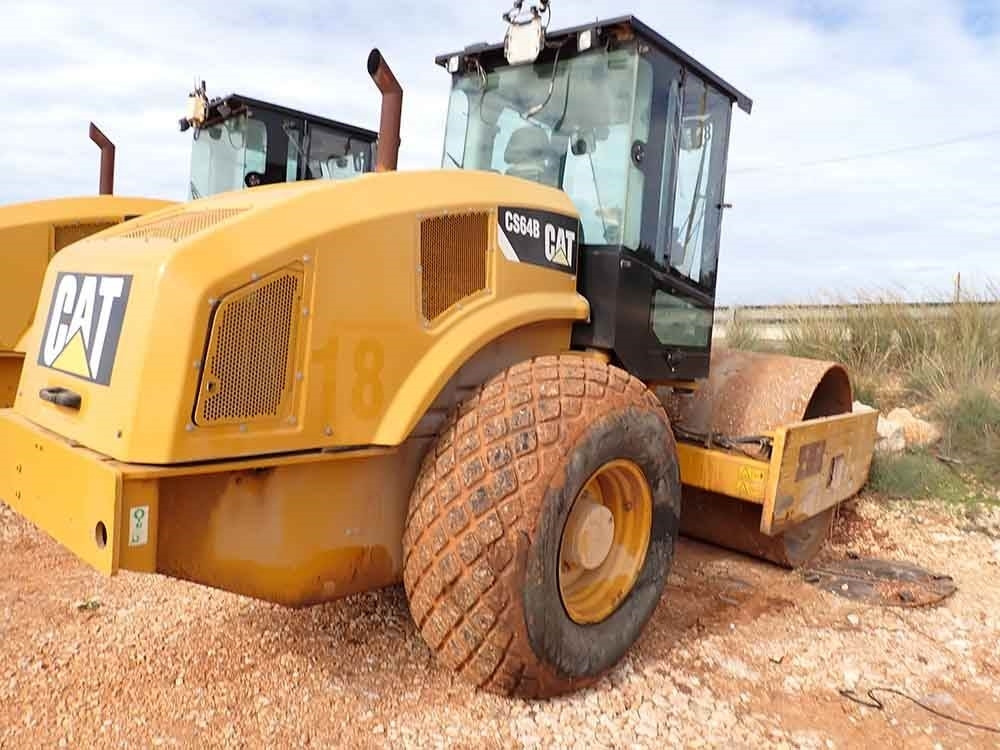 CAT CS64B - Vibrobliete: foto 4 CAT CS64B - Vibrobliete: foto 4