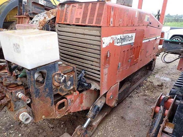 Ditch Witch JT4020 - Urbšanas mašīna: foto 5 Ditch Witch JT4020 - Urbšanas mašīna: foto 5