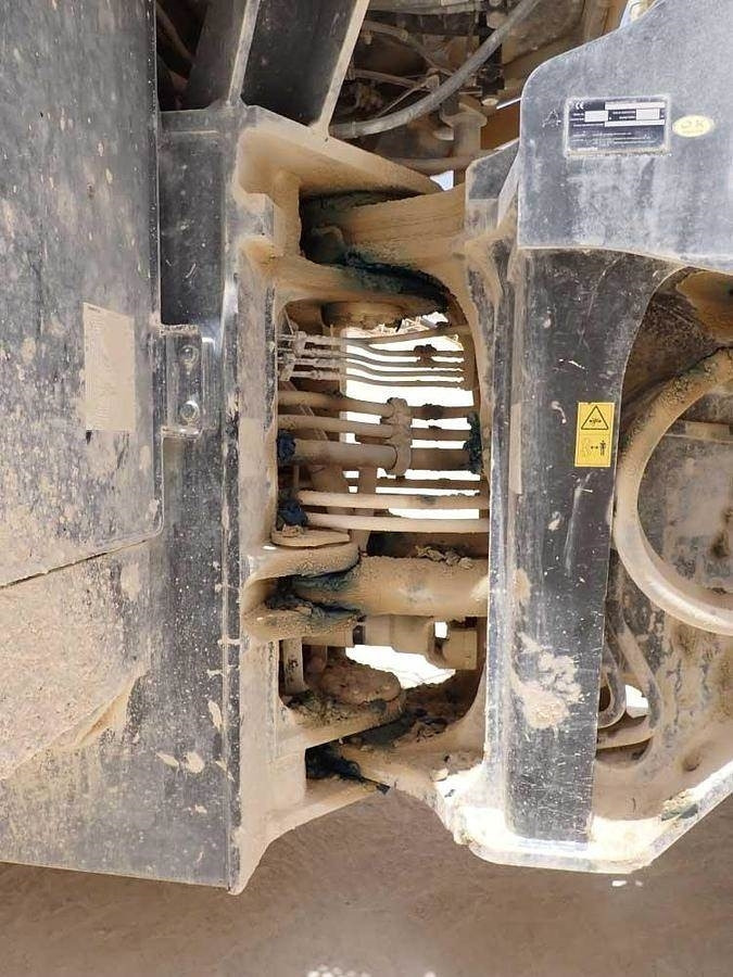 Riteņu iekrāvējs Komatsu WA600-8EO: foto 18