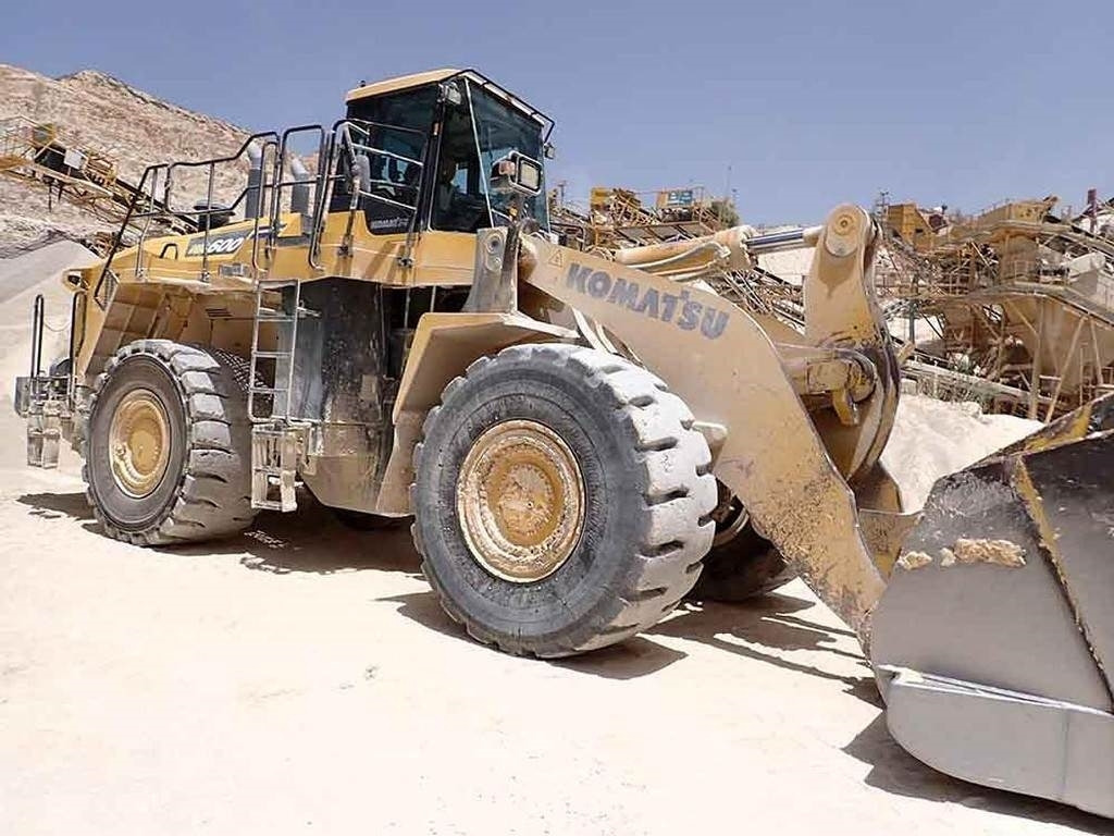 Komatsu WA600-8EO - Riteņu iekrāvējs: foto 4 Komatsu WA600-8EO - Riteņu iekrāvējs: foto 4