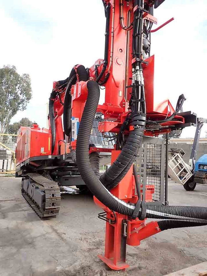 Urbšanas mašīna Sandvik DX800: foto 8