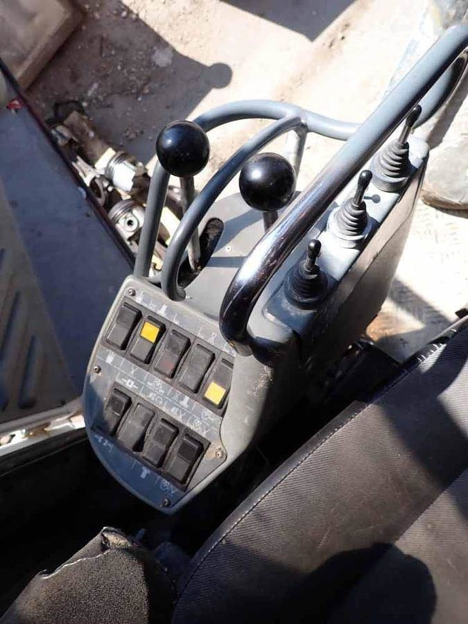 Urbšanas mašīna Sandvik DX800: foto 16