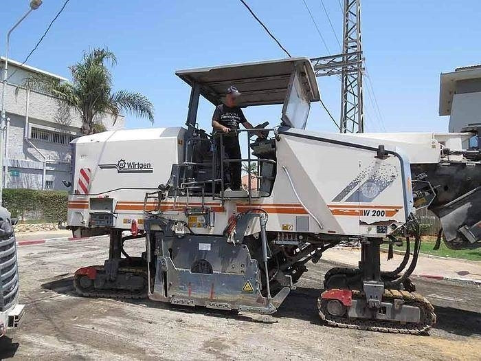 Wirtgen W200 - Asfalta frēze: foto 3 Wirtgen W200 - Asfalta frēze: foto 3