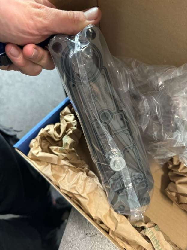 ZF Ventilblock fr 16S Getriebe MAN Iveco  - Vārsts - Kravas automašīna: foto 4 ZF Ventilblock fr 16S Getriebe MAN Iveco  - Vārsts - Kravas automašīna: foto 4