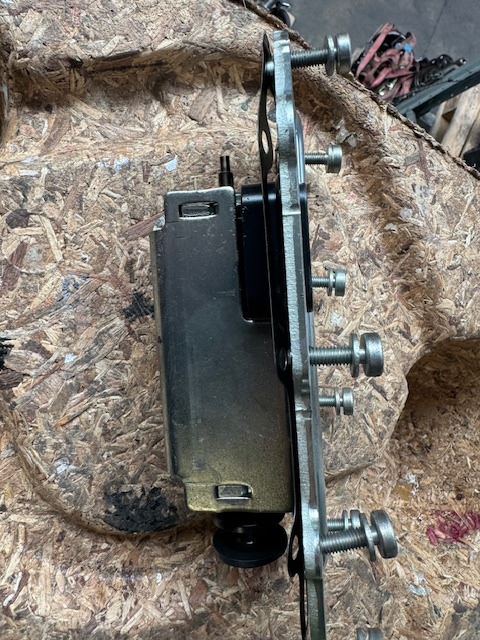 ZF Wählaktuator Getriebe 0501328597 - Pārnesumkārba un rezerves daļas - Kravas automašīna: foto 3 ZF Wählaktuator Getriebe 0501328597 - Pārnesumkārba un rezerves daļas - Kravas automašīna: foto 3