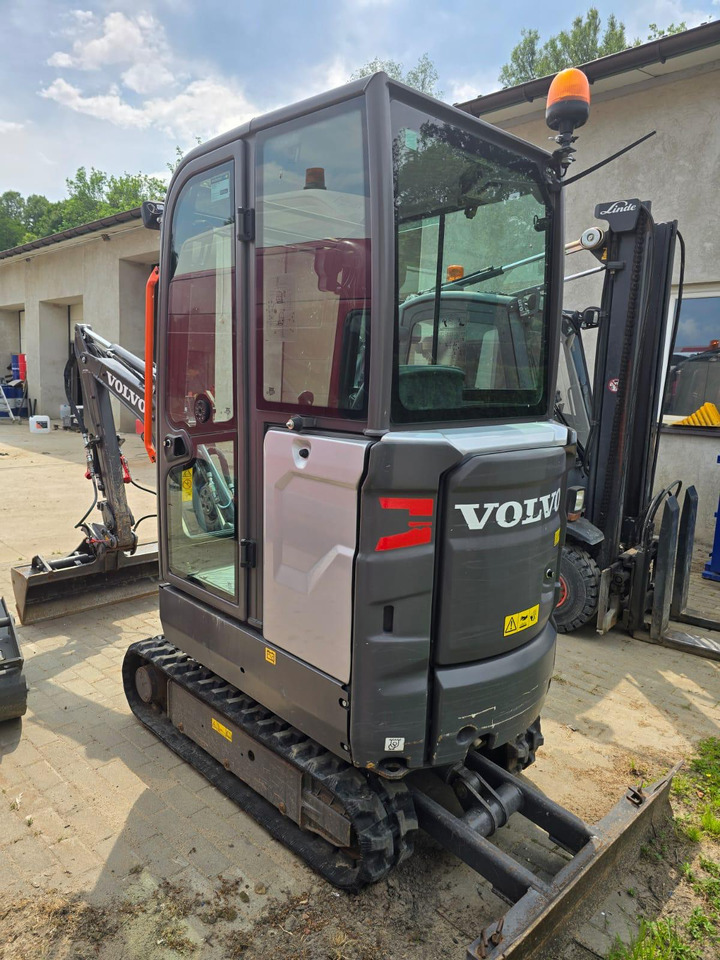 VOLVO EC 18 E - Mini-ekskavators: foto 4 VOLVO EC 18 E - Mini-ekskavators: foto 4