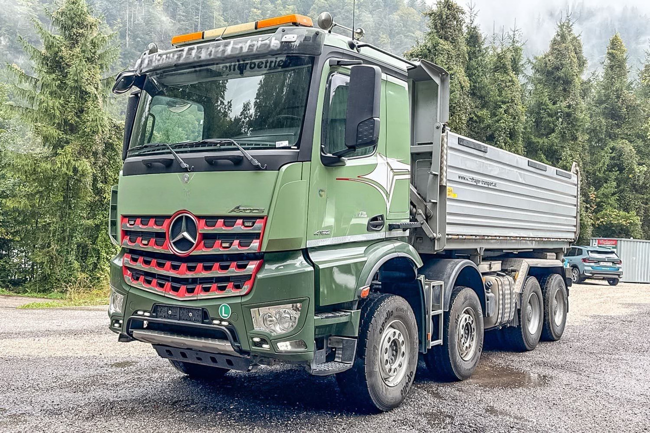 Mercedes-Benz Arocs 4152 - Kravas automašīna pašizgāzējs: foto 1 Mercedes-Benz Arocs 4152 - Kravas automašīna pašizgāzējs: foto 1