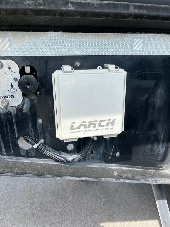 Schwarzmüller Hardox - Puspiekabe pašizgāzējs: foto 3 Schwarzmüller Hardox - Puspiekabe pašizgāzējs: foto 3