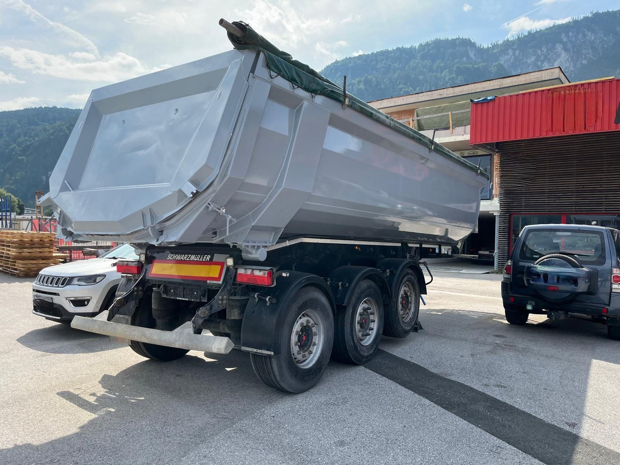 Schwarzmüller Hardox - Puspiekabe pašizgāzējs: foto 1 Schwarzmüller Hardox - Puspiekabe pašizgāzējs: foto 1