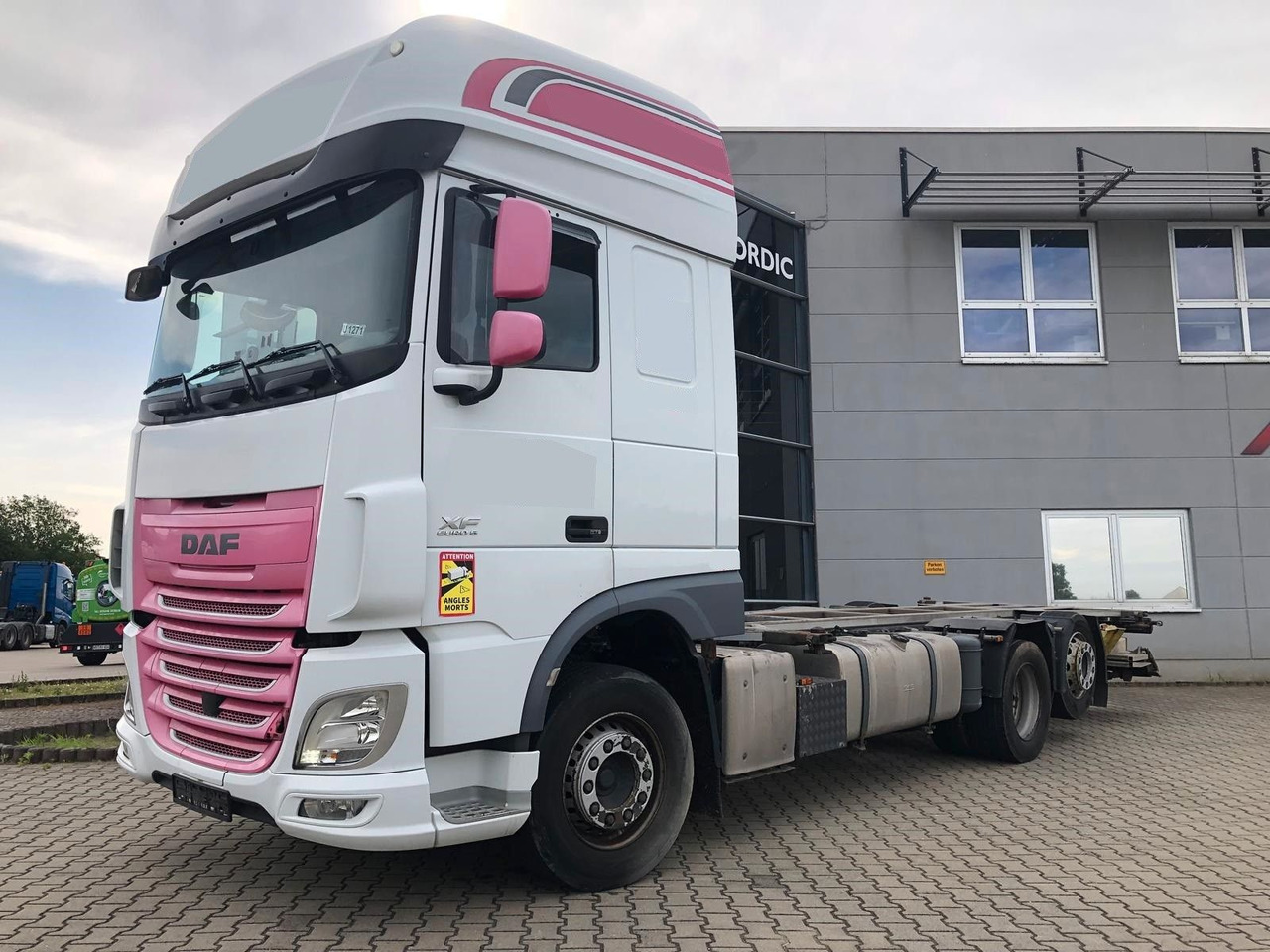 DAF XF460SSC Lenk/Lift*LBW*Standkl*Mega*NeueKuppl. - Konteineru vedējs/ Kravas automašīna ar noņemamā virsbūve: foto 3 DAF XF460SSC Lenk/Lift*LBW*Standkl*Mega*NeueKuppl. - Konteineru vedējs/ Kravas automašīna ar noņemamā virsbūve: foto 3