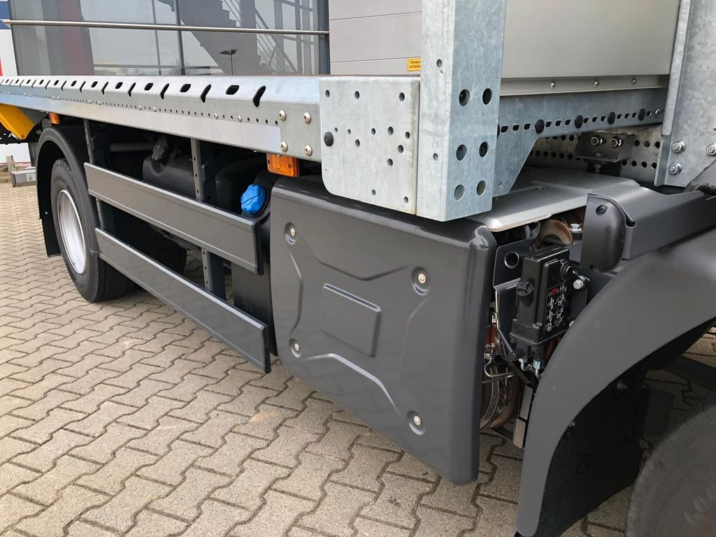 Renault D 10.210 Klima*PTO*Motor Bremse*Blatt Federung Renault D10.210 Klima*2PTO*Motor Bremse*Blatt*Auch Miete - Bortu kravas automašīna/ Platforma: foto 5 Renault D 10.210 Klima*PTO*Motor Bremse*Blatt Federung Renault D10.210 Klima*2PTO*Motor Bremse*Blatt*Auch Miete - Bortu kravas automašīna/ Platforma: foto 5