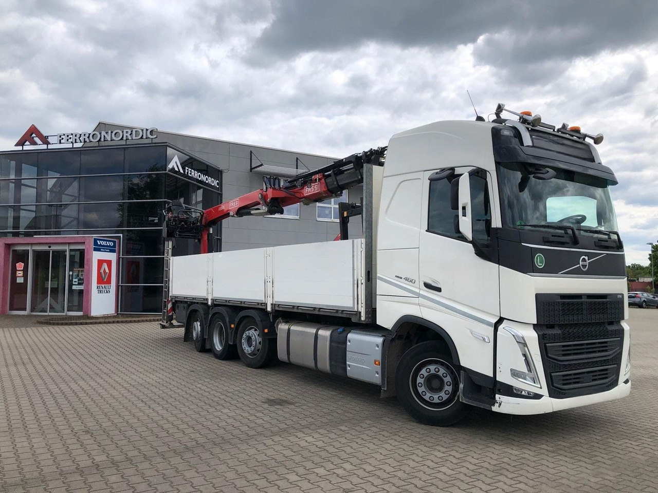 Volvo FH460 8x2 TRIDEM VLA&NLA gelenkt*FASSI F215AS.24 - Kravas auto ar manipulatoru: foto 3 Volvo FH460 8x2 TRIDEM VLA&NLA gelenkt*FASSI F215AS.24 - Kravas auto ar manipulatoru: foto 3