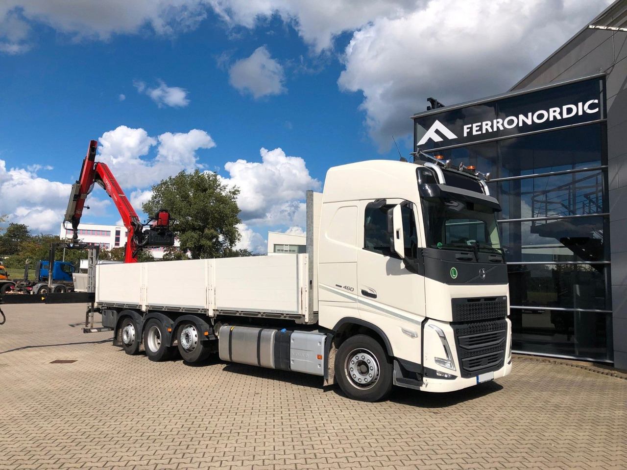 Volvo FH460 8x2 TRIDEM VLA&NLA gelenkt*FASSI F215AS.24 - Bortu kravas automašīna/ Platforma, Kravas auto ar manipulatoru: foto 5 Volvo FH460 8x2 TRIDEM VLA&NLA gelenkt*FASSI F215AS.24 - Bortu kravas automašīna/ Platforma, Kravas auto ar manipulatoru: foto 5