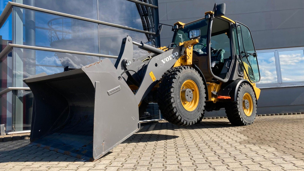 Volvo JL25H Electric *Auch Miete Volvo L25 Electric *Auch Miete*Neuzustand+22+14 kW - Riteņu iekrāvējs: foto 5 Volvo JL25H Electric *Auch Miete Volvo L25 Electric *Auch Miete*Neuzustand+22+14 kW - Riteņu iekrāvējs: foto 5