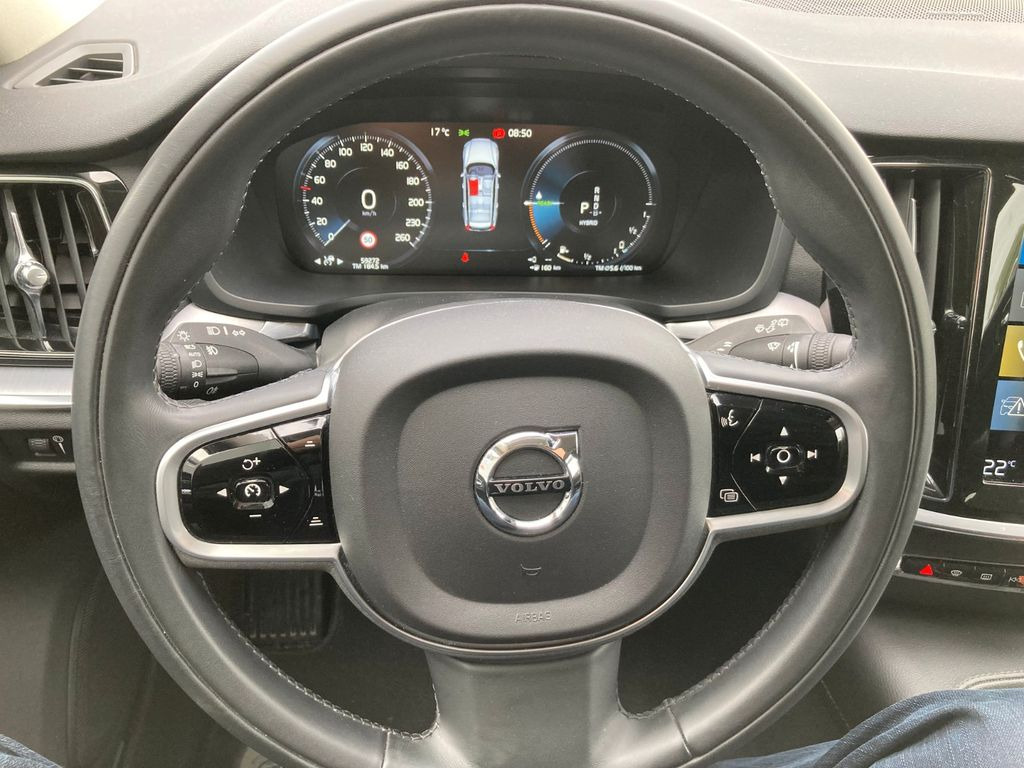 Vieglā automašīna Volvo V60 T6 AWD R-Design Expression Recharge Plug-In: foto 7