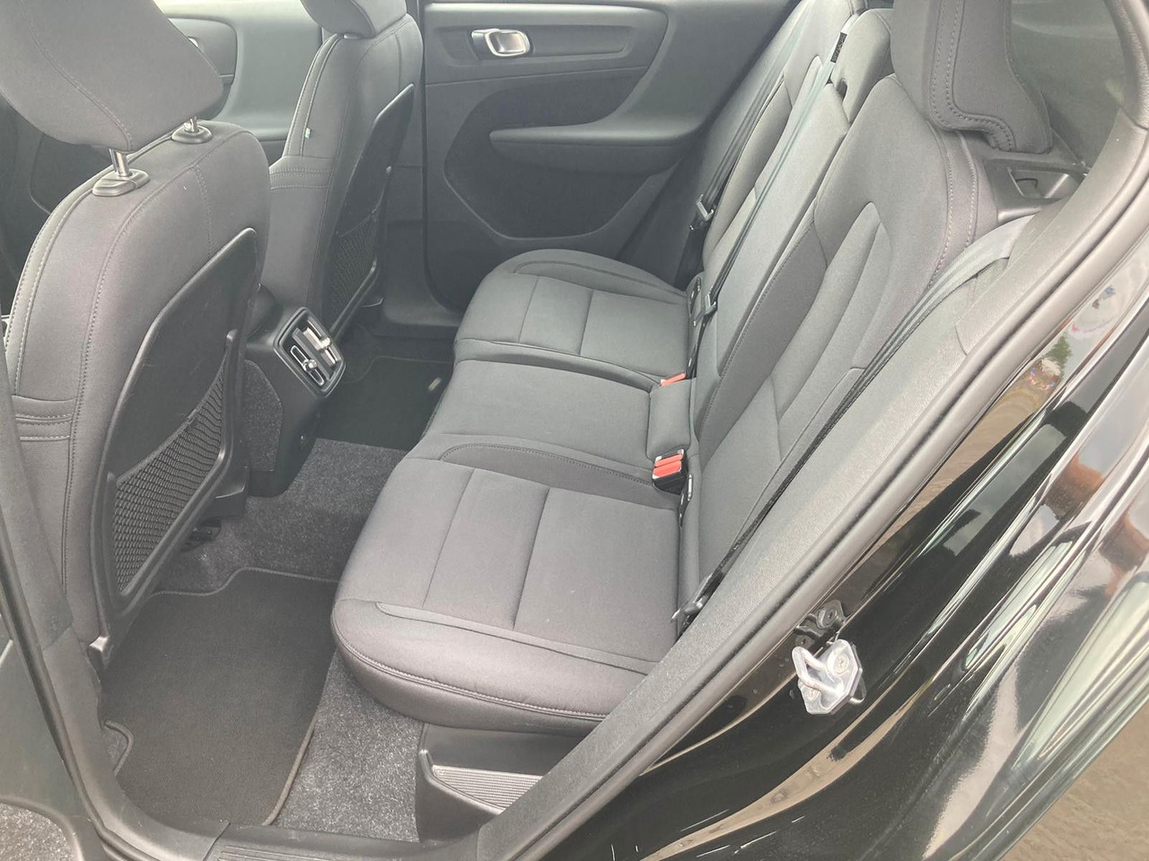 Volvo XC 40 D3 Momentum Pro AWD līzingu Volvo XC 40 D3 Momentum Pro AWD: foto 8