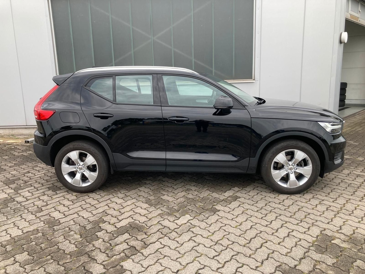 Volvo XC 40 T3 Momentum Pro 2WD - SUV: foto 2 Volvo XC 40 T3 Momentum Pro 2WD - SUV: foto 2