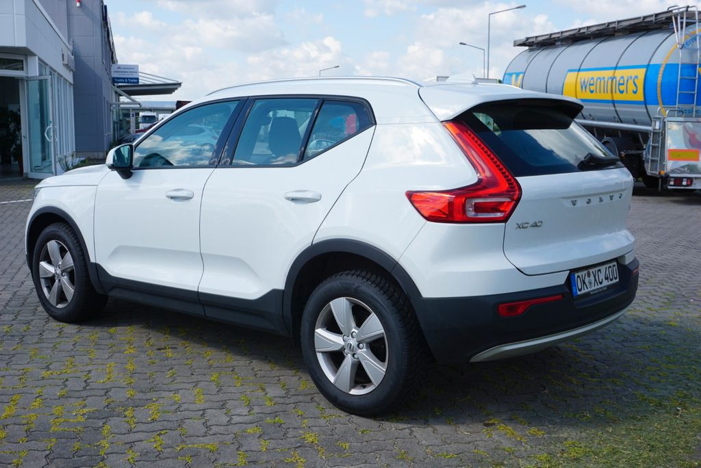 Volvo XC 40 T3 Momentum Pro 2WD - SUV: foto 4 Volvo XC 40 T3 Momentum Pro 2WD - SUV: foto 4