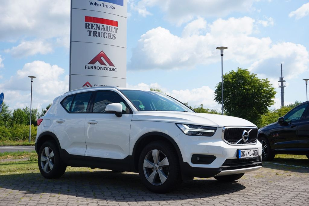 Volvo XC 40 T3 Momentum Pro 2WD - SUV: foto 1 Volvo XC 40 T3 Momentum Pro 2WD - SUV: foto 1