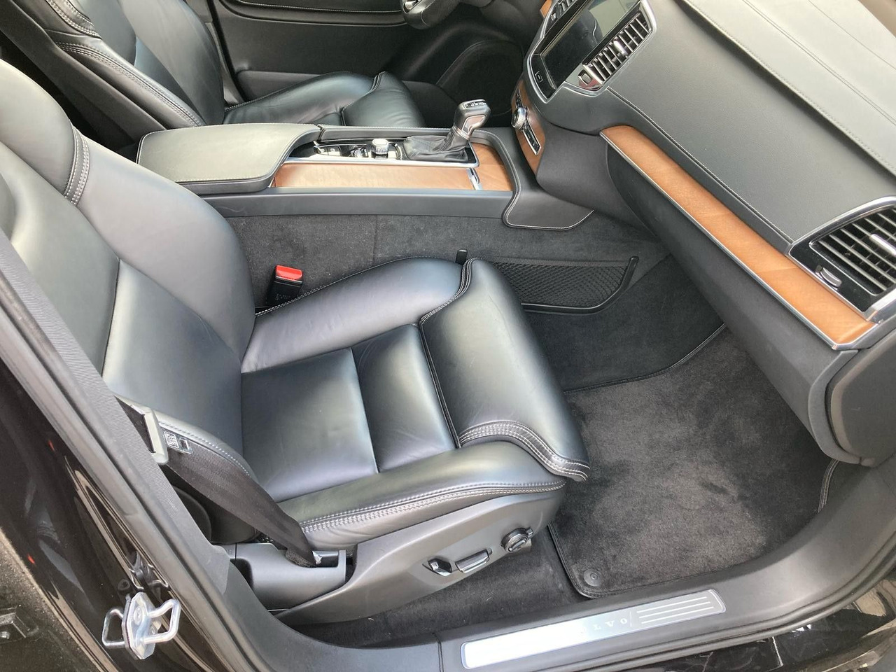 Volvo XC 90 D5 Inscription AWD - SUV: foto 5 Volvo XC 90 D5 Inscription AWD - SUV: foto 5