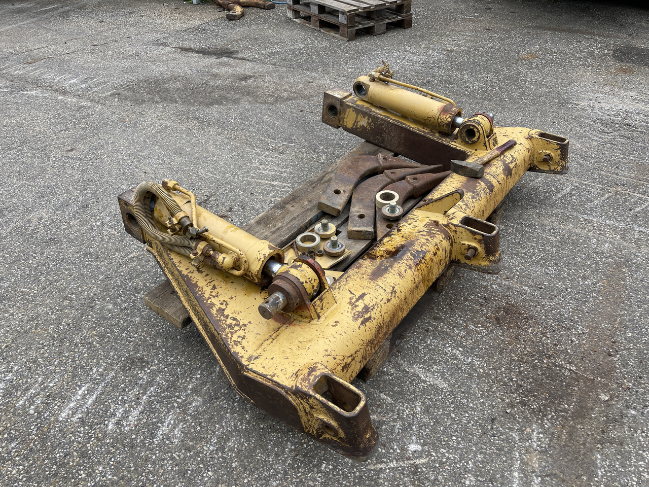 CATERPILLAR Multi Shank - Irdinātājs - Kāpurķēžu iekrāvējs: foto 1 CATERPILLAR Multi Shank - Irdinātājs - Kāpurķēžu iekrāvējs: foto 1