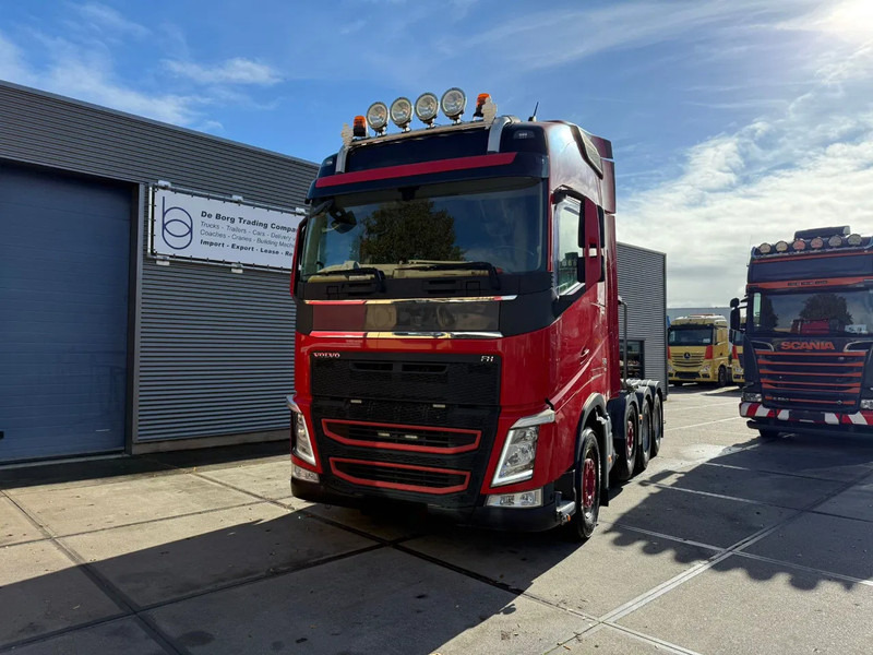 Volvo FH 540 8x4 Pusher Tractor - Vilcējs: foto 3 Volvo FH 540 8x4 Pusher Tractor - Vilcējs: foto 3