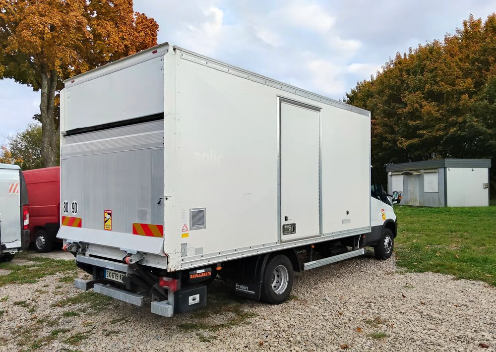 Iveco Daily - Kravas automašīna ar slēgto virsbūvi: foto 3 Iveco Daily - Kravas automašīna ar slēgto virsbūvi: foto 3