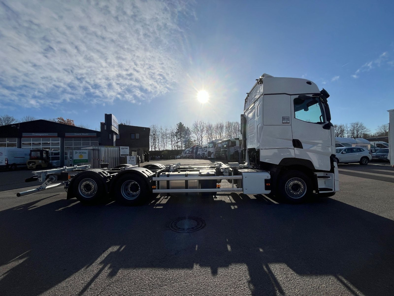 Renault T 480 6x2 WECHSELBRÜCKENFAHRZEUG C745 + C782 - Konteineru vedējs/ Kravas automašīna ar noņemamā virsbūve: foto 4 Renault T 480 6x2 WECHSELBRÜCKENFAHRZEUG C745 + C782 - Konteineru vedējs/ Kravas automašīna ar noņemamā virsbūve: foto 4