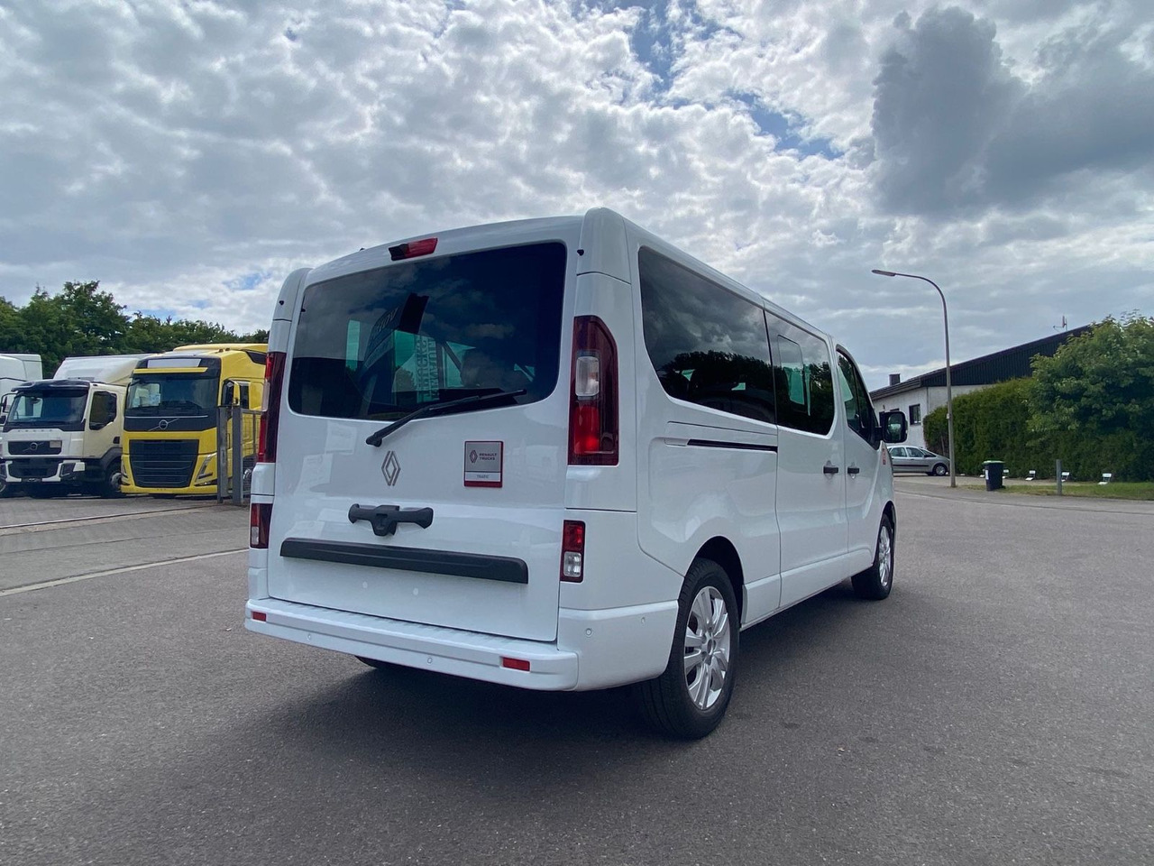 Renault TRAFIC RED KOMBI - Mikroautobuss, Pasažieru furgons: foto 5 Renault TRAFIC RED KOMBI - Mikroautobuss, Pasažieru furgons: foto 5