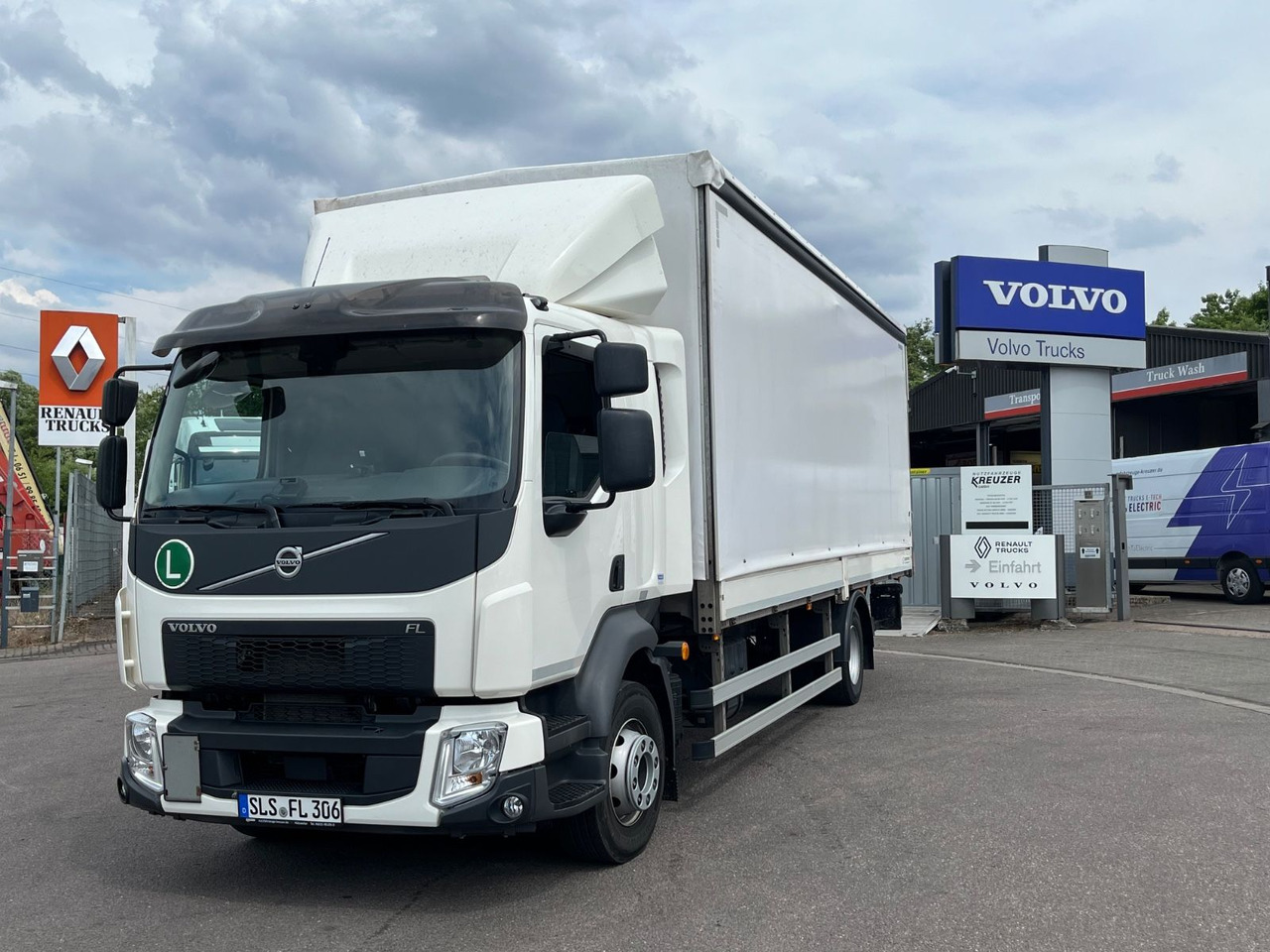 Volvo FL 14.245 Junghanns Schiebeplane LBW - Kravas automašīna ar tentu: foto 1 Volvo FL 14.245 Junghanns Schiebeplane LBW - Kravas automašīna ar tentu: foto 1