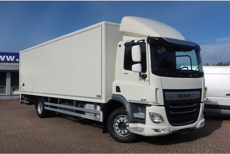 DAF CF 290 FA Bak + klep Dhollandia 2000 KG - Kravas automašīna ar slēgto virsbūvi: foto 2 DAF CF 290 FA Bak + klep Dhollandia 2000 KG - Kravas automašīna ar slēgto virsbūvi: foto 2