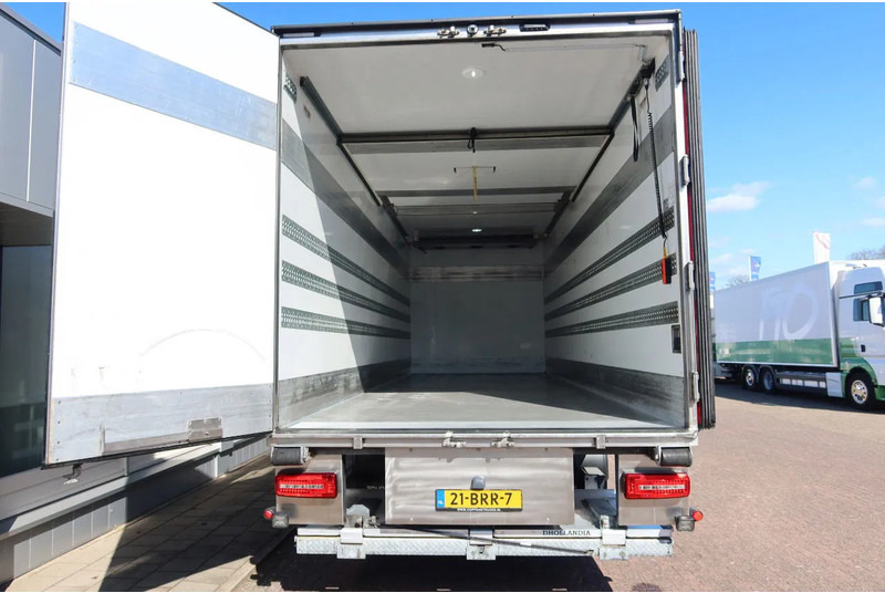 DAF CF 300 Koel/Vries Carrier iceland + Dhollandia 2500KG klep trenn wand - Kravas automašīna refrižerators: foto 3 DAF CF 300 Koel/Vries Carrier iceland + Dhollandia 2500KG klep trenn wand - Kravas automašīna refrižerators: foto 3