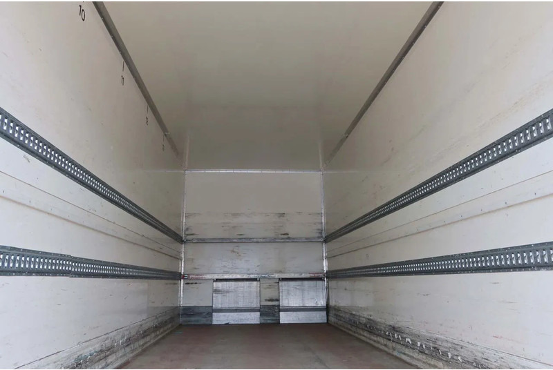 DAF CF 410 Bakwagen + Onderschuif klep - Kravas automašīna ar slēgto virsbūvi: foto 4 DAF CF 410 Bakwagen + Onderschuif klep - Kravas automašīna ar slēgto virsbūvi: foto 4