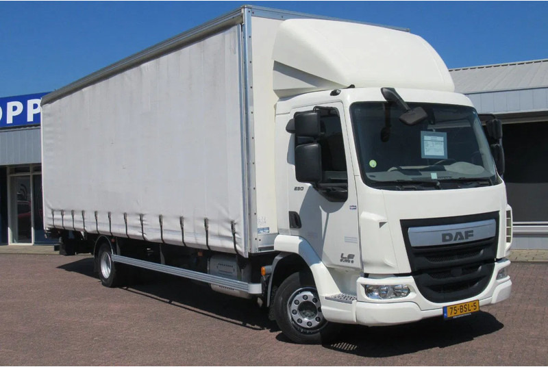DAF LF 250 250 bak + klep + schuifzeil E6 - Kravas automašīna ar tentu: foto 2 DAF LF 250 250 bak + klep + schuifzeil E6 - Kravas automašīna ar tentu: foto 2