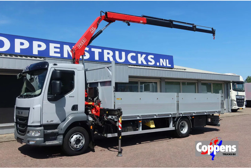 DAF LF 260 Open+Kraan Fassi F 85 V 023+Radio controle - Kravas auto ar manipulatoru: foto 1 DAF LF 260 Open+Kraan Fassi F 85 V 023+Radio controle - Kravas auto ar manipulatoru: foto 1