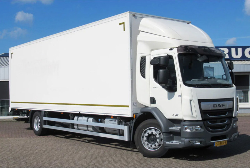 DAF LF 55 320 Euro 6 - Kravas automašīna ar slēgto virsbūvi: foto 2 DAF LF 55 320 Euro 6 - Kravas automašīna ar slēgto virsbūvi: foto 2