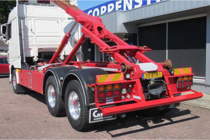 DAF XF 510 Fat 6x4 Euro 6 - Pacēlājs ar āķi: foto 3 DAF XF 510 Fat 6x4 Euro 6 - Pacēlājs ar āķi: foto 3